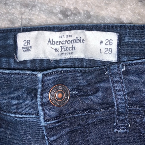 Abercrombie & Fitch Jeggings with Frayed Hem - Picture 4 of 4
